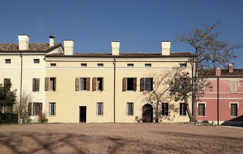 Farm stay Corte Mainolda Castellucchio